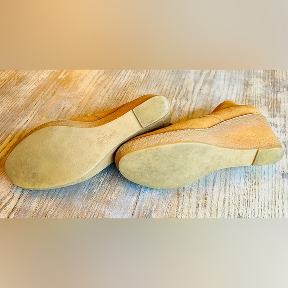 Cole Haan Britt Women's Size 8.5 Shoes Brown Lace Up Chukka Boots Wedge Suede - Picture 8 of 9